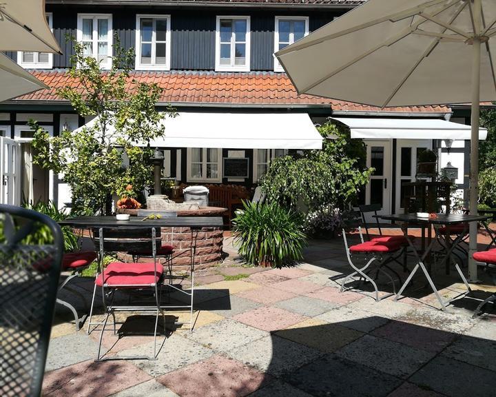 Cafe Unter'm Vogelbeerbaum